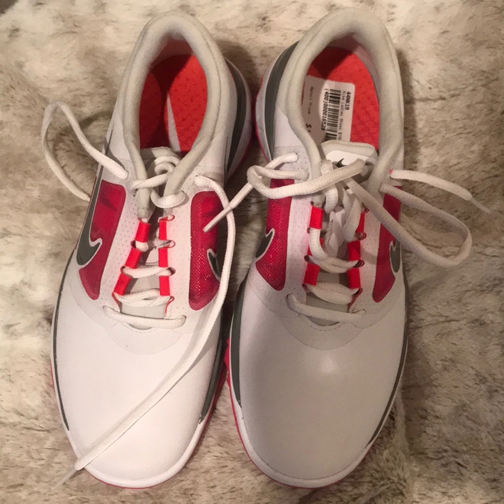 Nike sneaker women’s white and pink